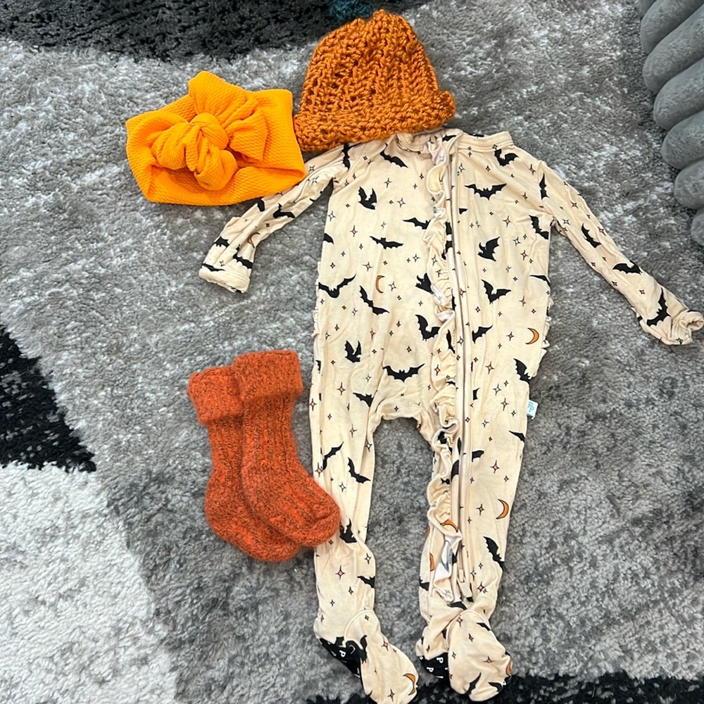 new born Halloween themed clothes
